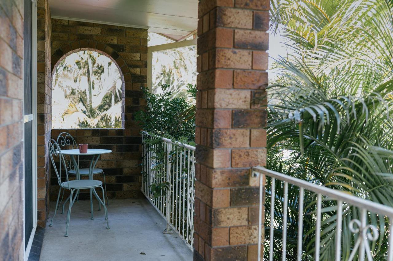 Gosford Palms Motor Inn Exteriör bild