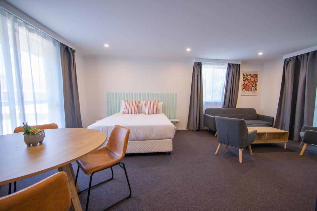 Gosford Palms Motor Inn Exteriör bild
