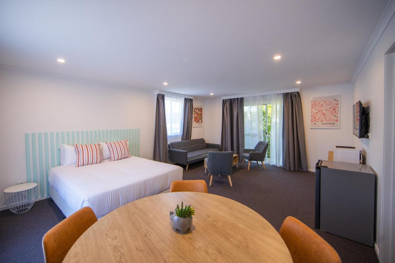 Gosford Palms Motor Inn Exteriör bild