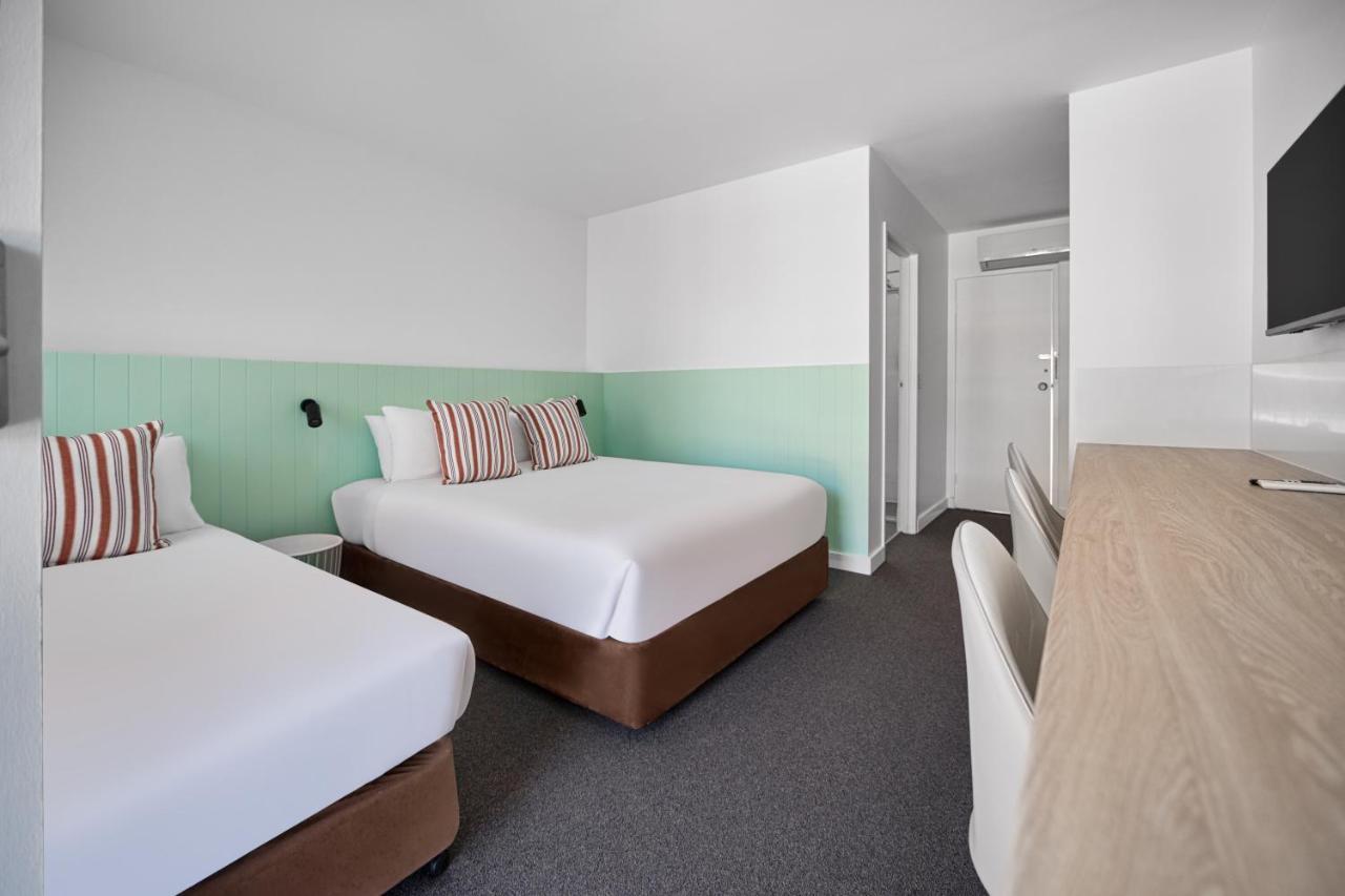 Gosford Palms Motor Inn Exteriör bild