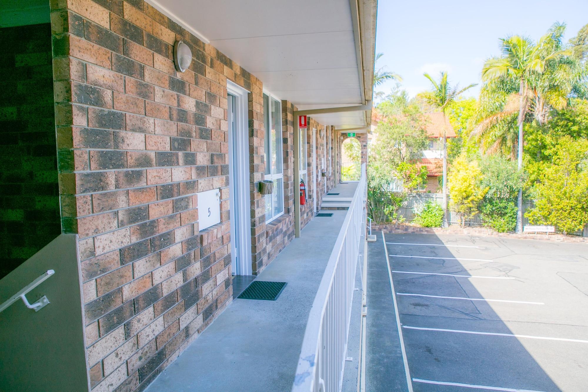 Gosford Palms Motor Inn Exteriör bild