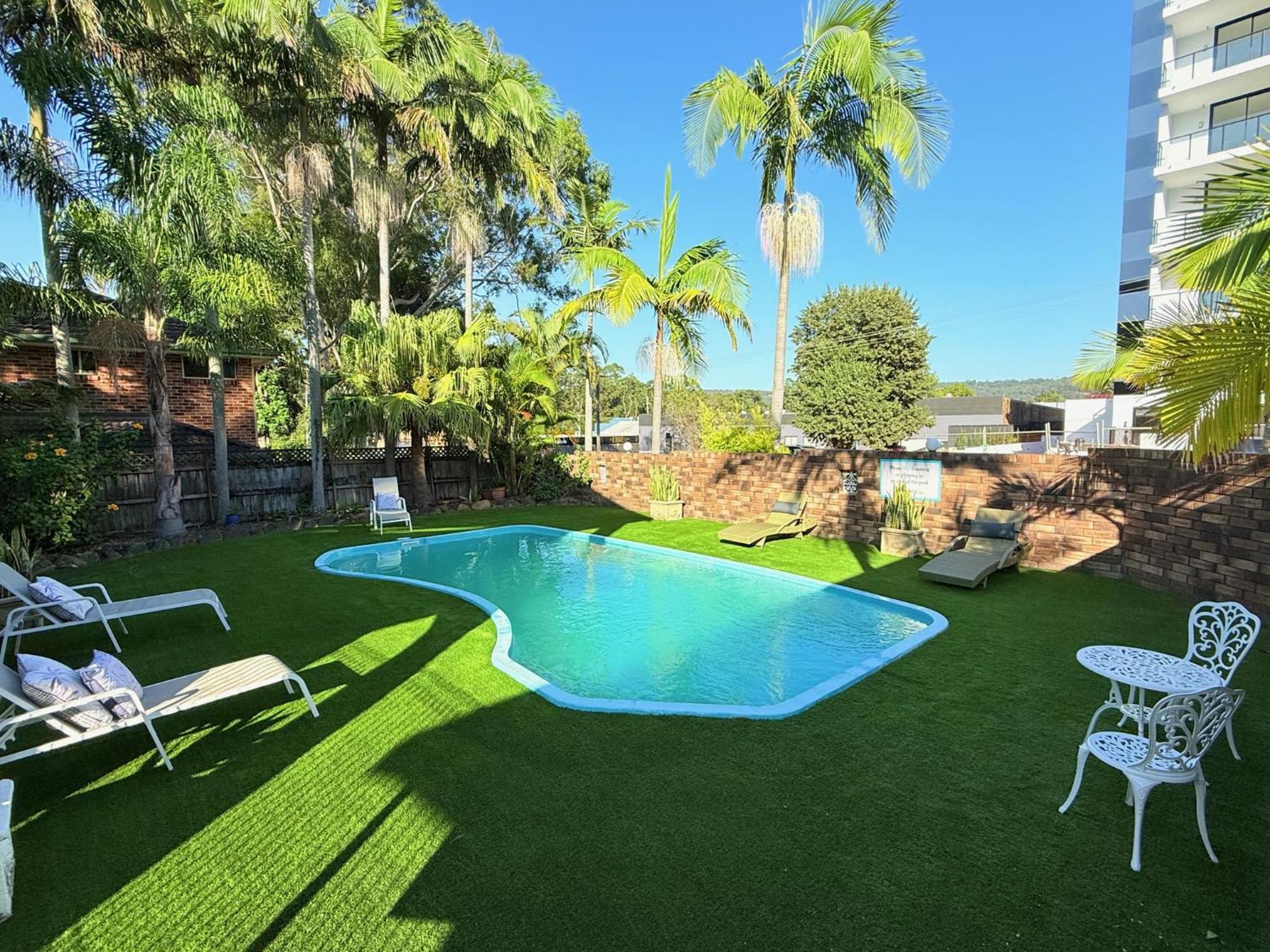 Gosford Palms Motor Inn Exteriör bild